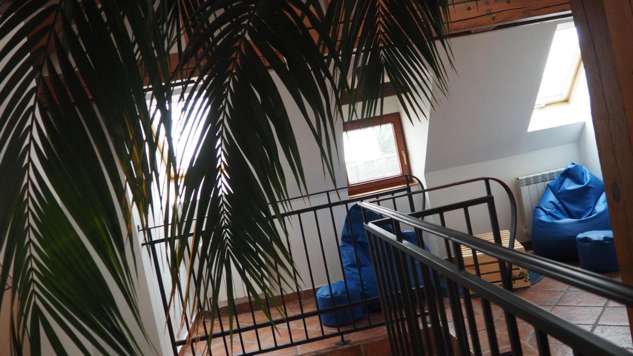 Hostel Mlotek I Perlik Tarnowskie Góry Buitenkant foto