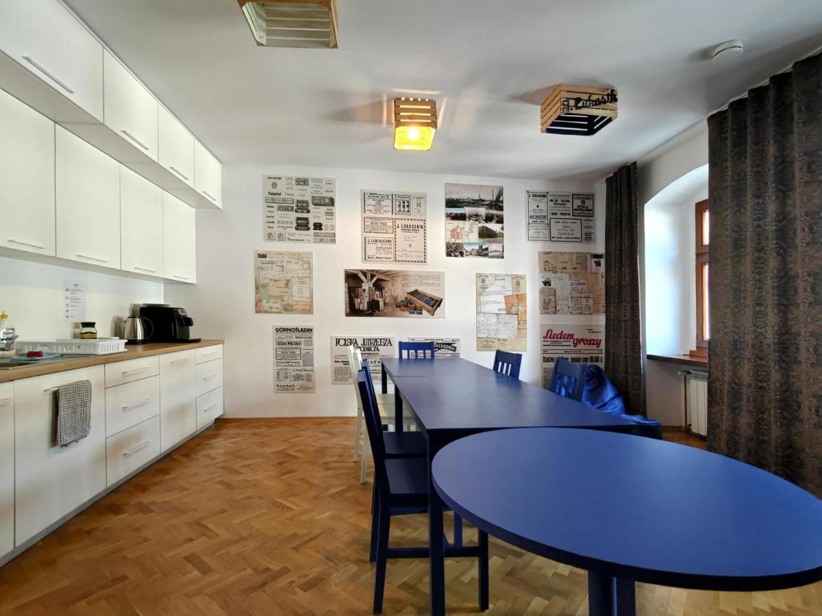 Hostel Mlotek I Perlik Tarnowskie Góry Buitenkant foto