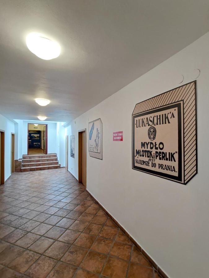 Hostel Mlotek I Perlik Tarnowskie Góry Buitenkant foto