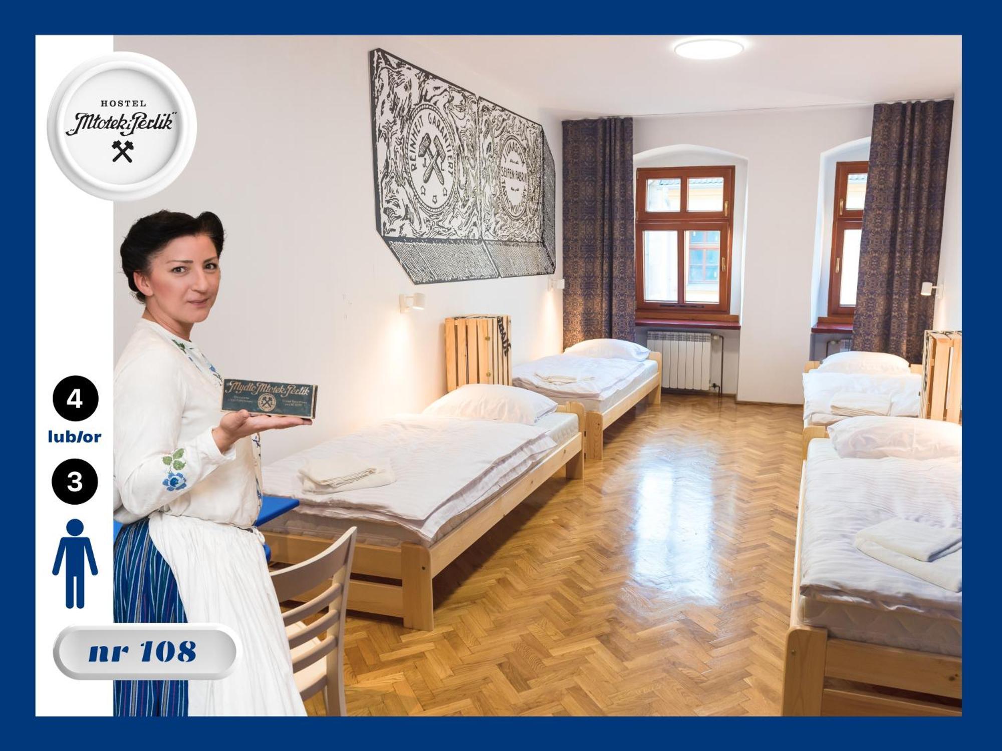 Hostel Mlotek I Perlik Tarnowskie Góry Buitenkant foto